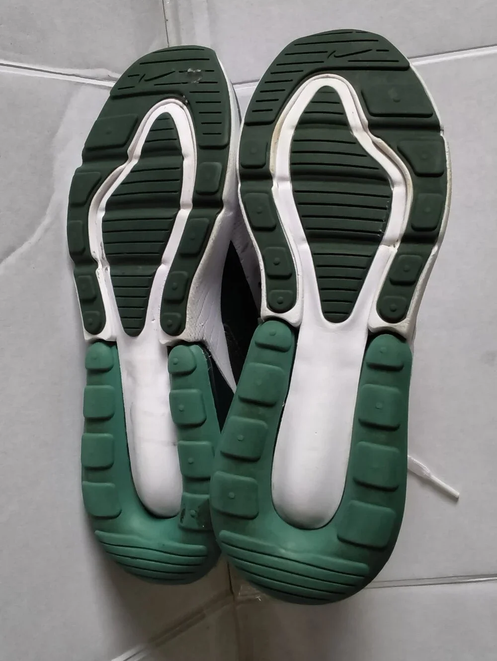 Nike Air Max 270 Women's Running Shoes White/Green, Size 6, Vintage Bicoastal